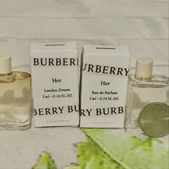 Burberry HER Set of 2 Eau De Parfum for Women. Mini .16 oz/5ml - Picture 2 of 4